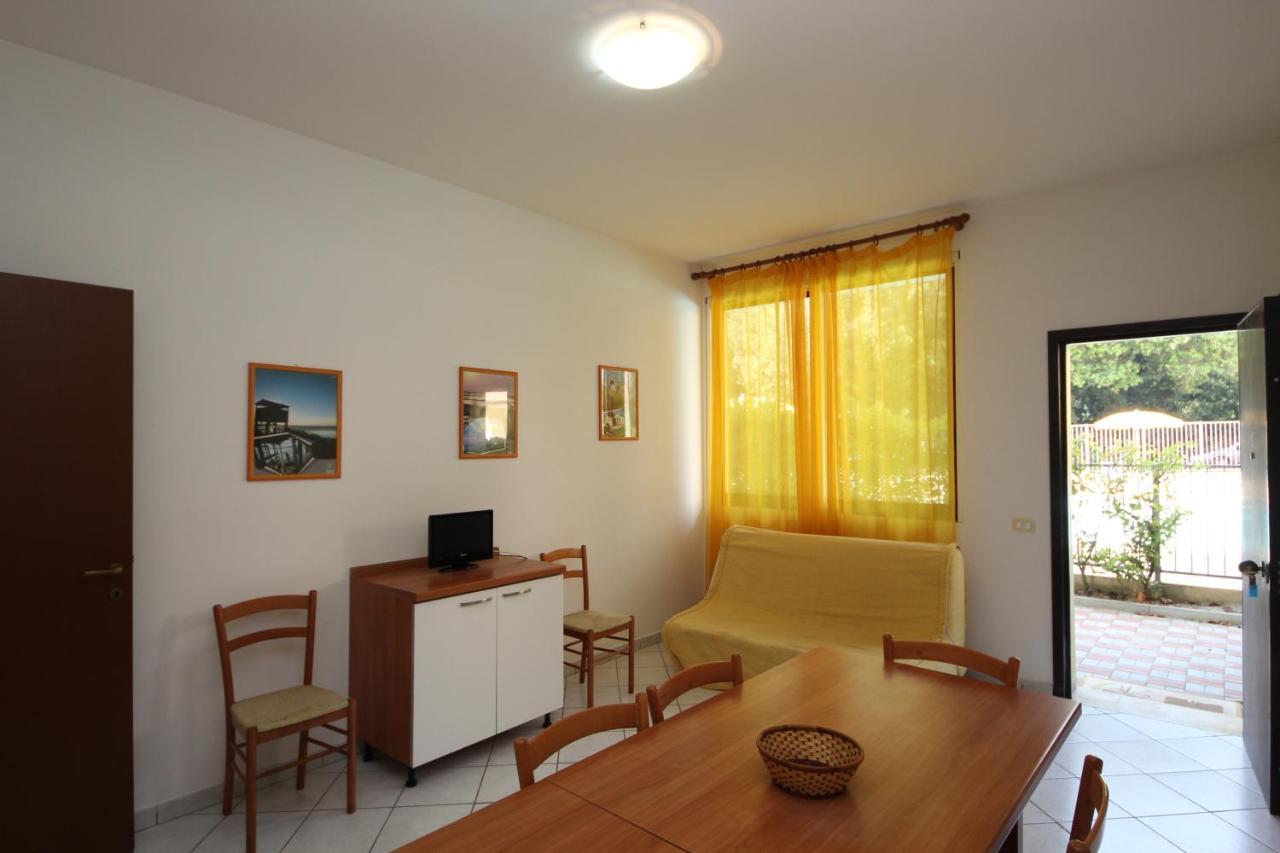 Acquasmeralda Appartamento 03 Росолина Маре Екстериор снимка
